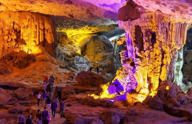 Sung Sot Cave's first compartment